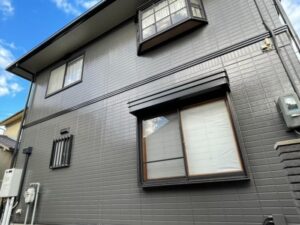 福山市北吉津町Ｍ様邸の外壁塗装後の建物側面からの写真